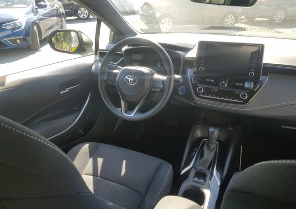 Toyota Corolla cena 59900 przebieg: 175000, rok produkcji 2019 z Piastów małe 379